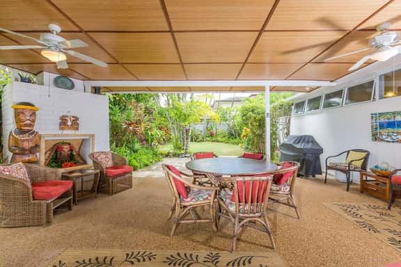 Kaapuni Kainani - Steps from the beach! - Image 1