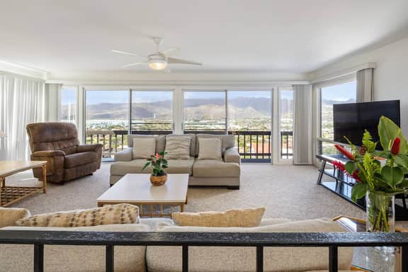 Hale Ohana, Legal, Private, Oceanview home w/pool - Image 4